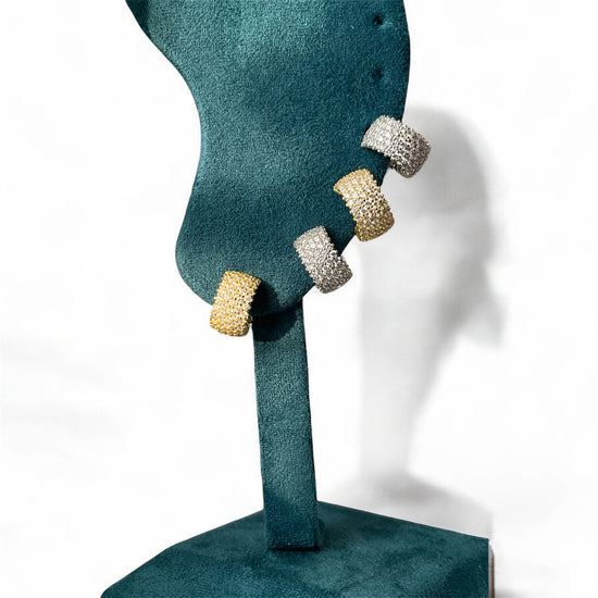 Orecchini Huggie zirconi