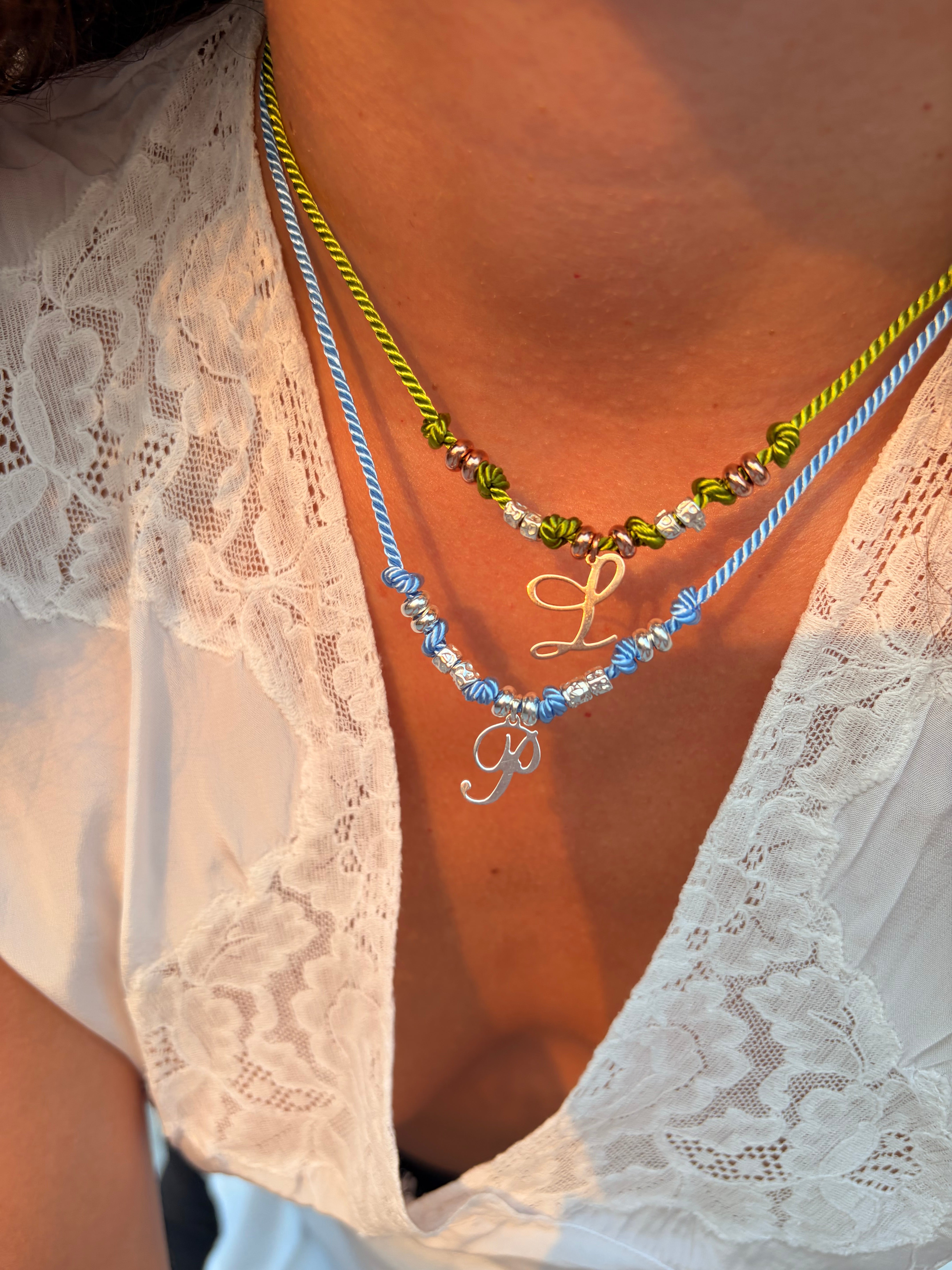 Collana cordino e iniziale nome