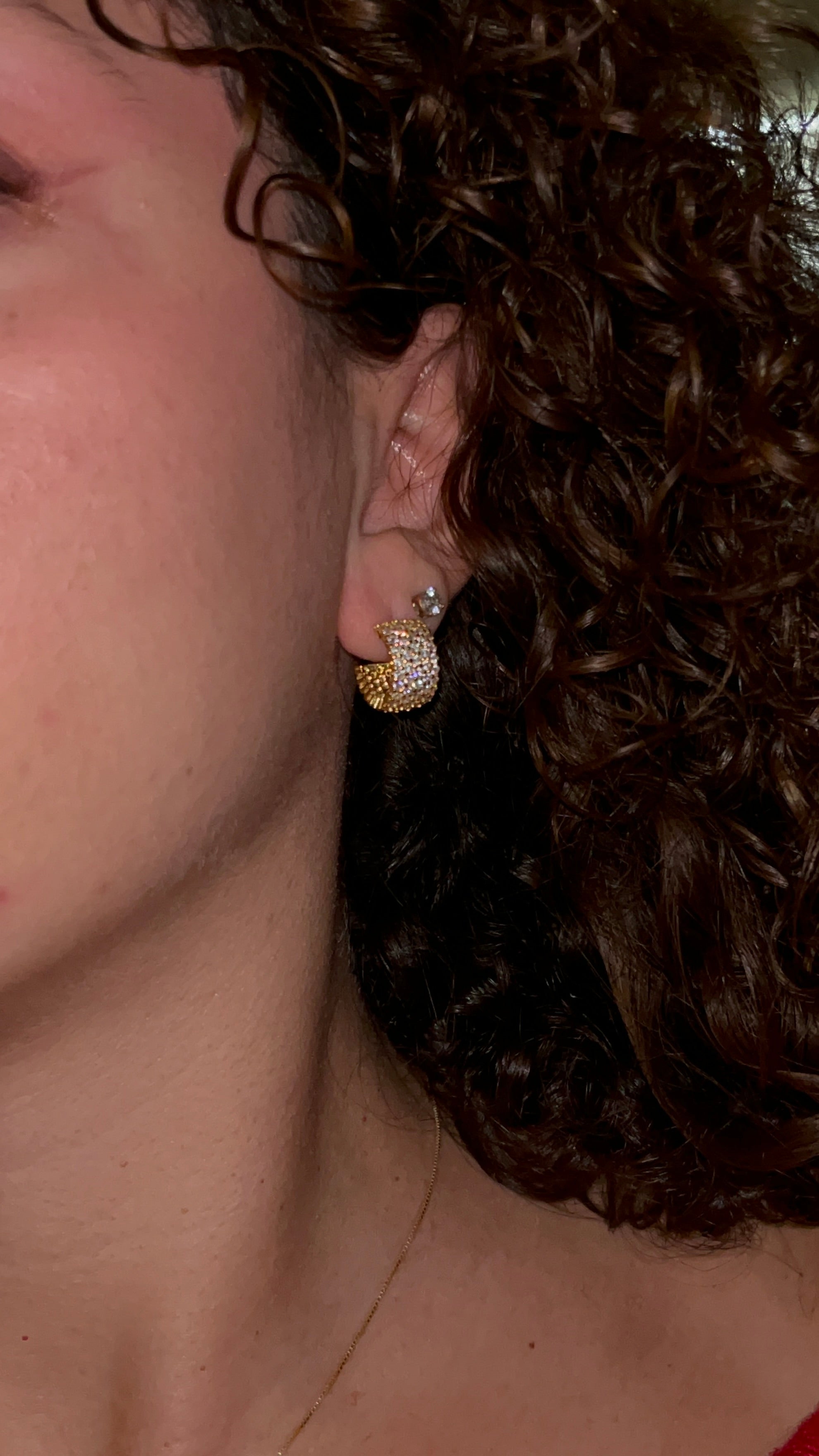 Orecchini Huggie zirconi