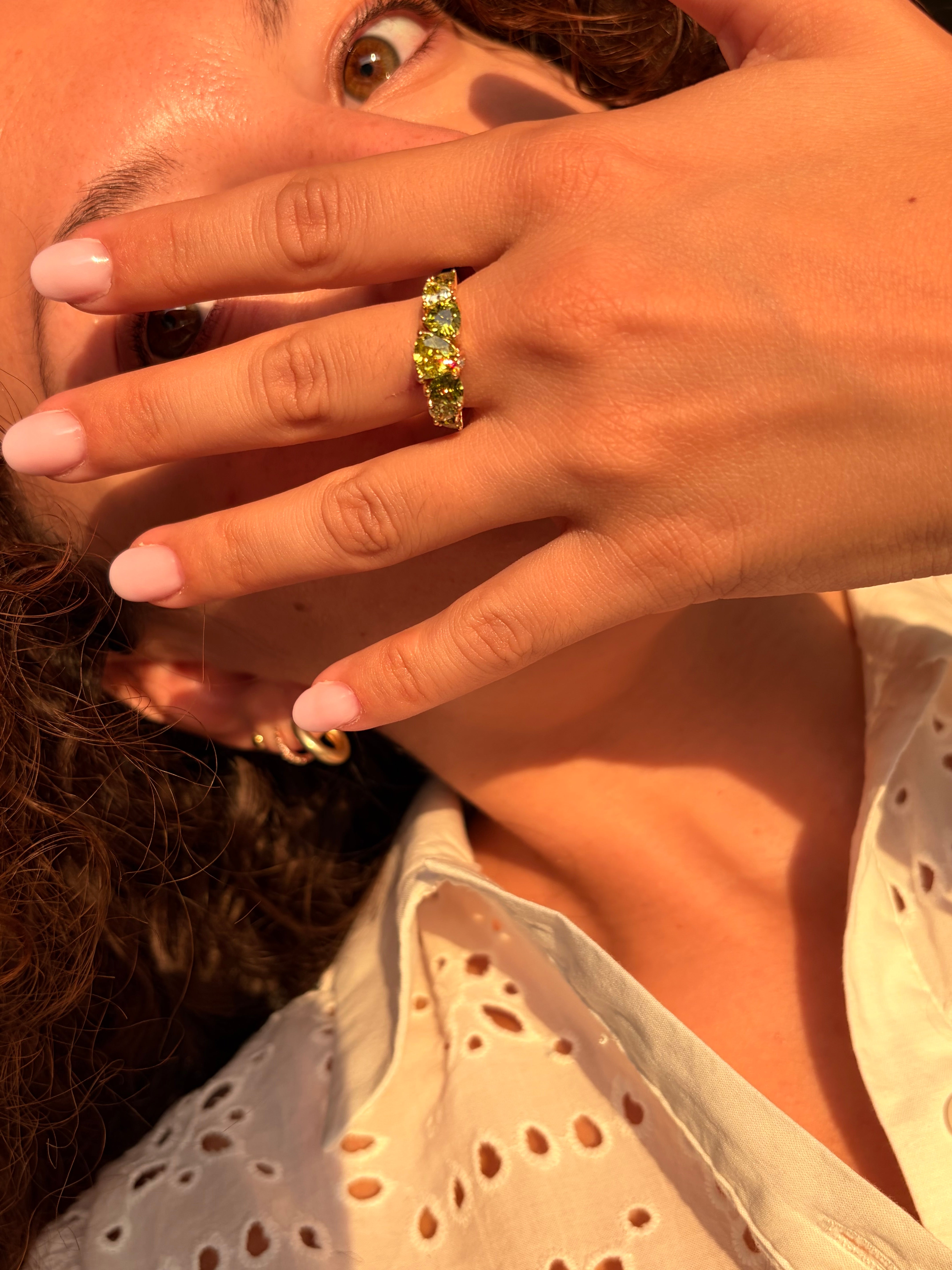 Anello mezza veretta Peridot