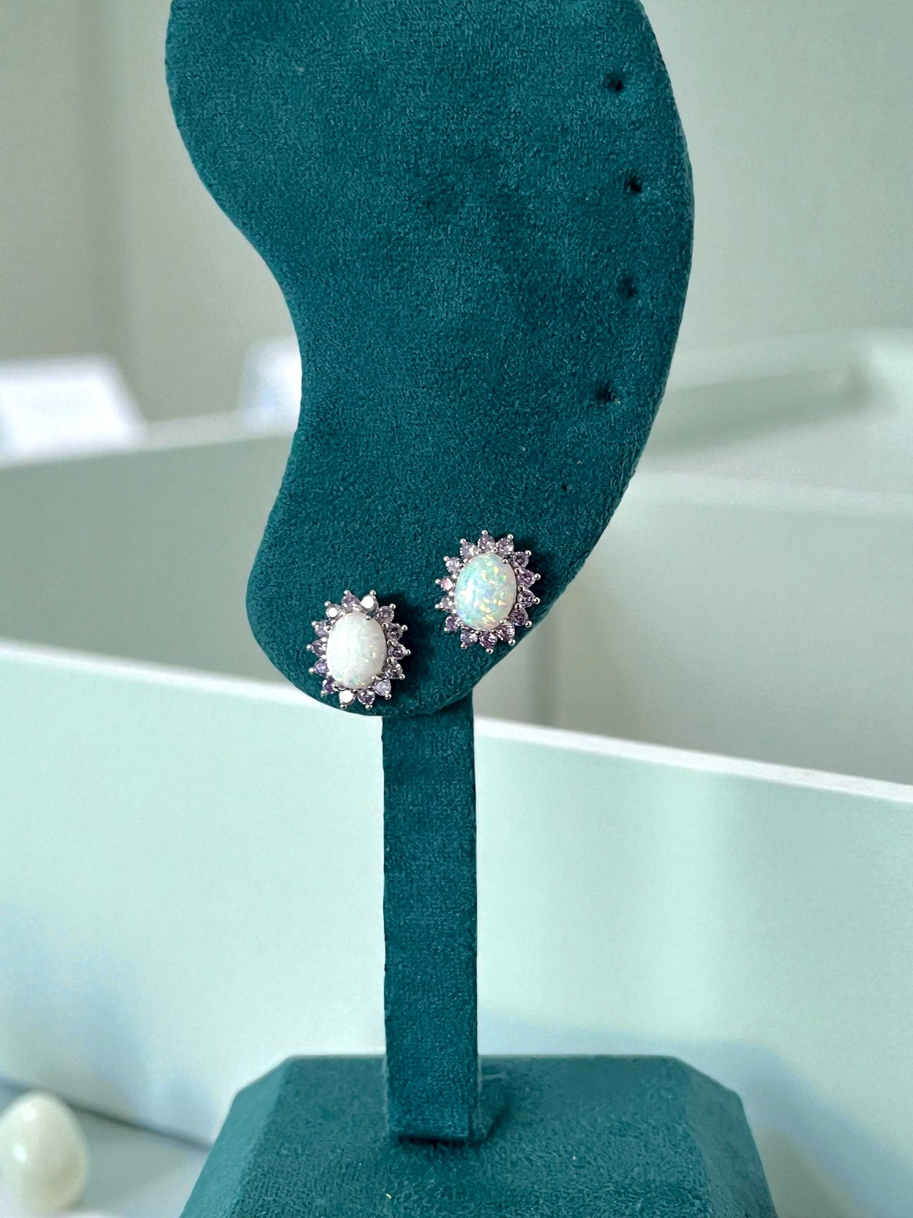 Orecchini Kate lilla e bianco opale