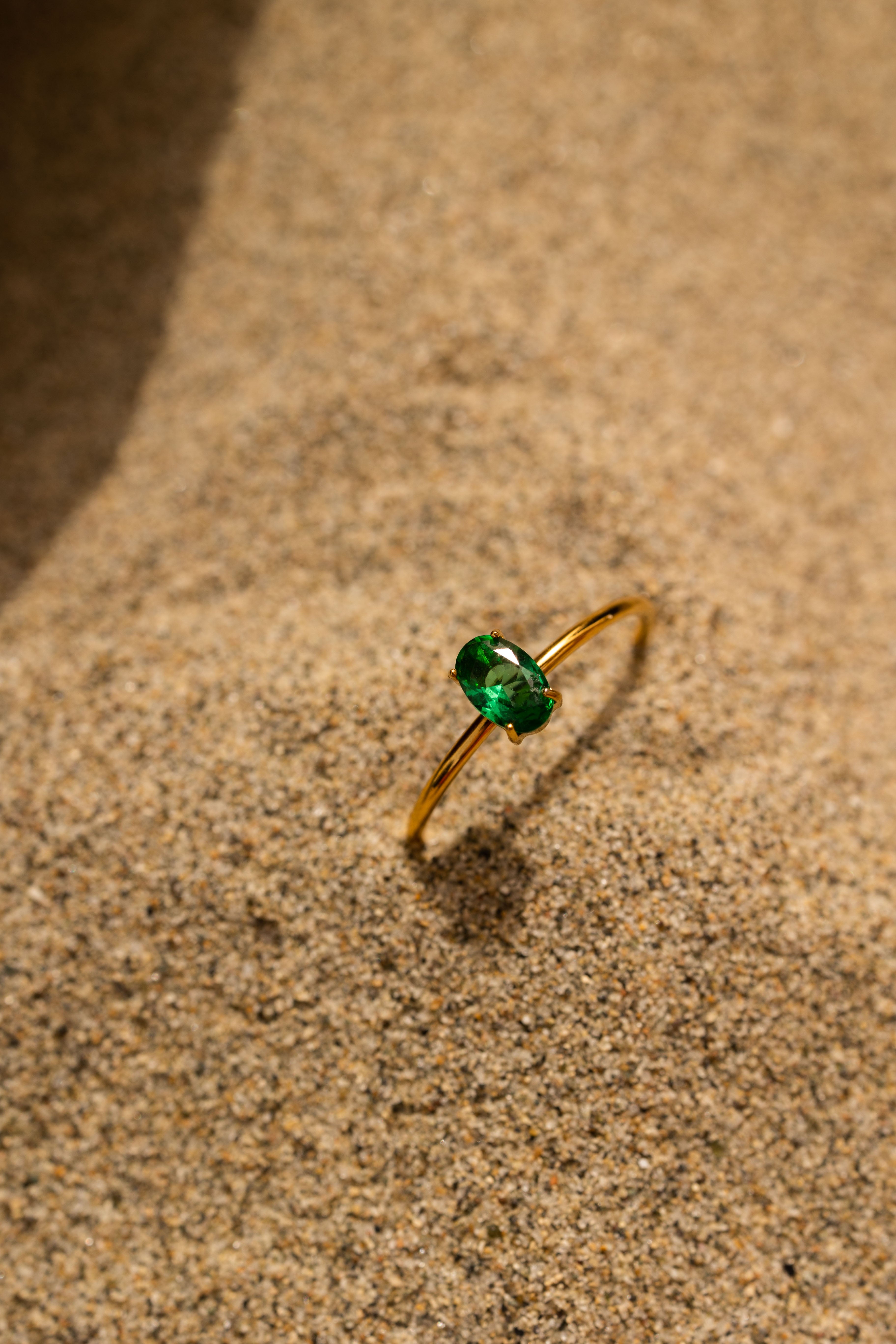Anello zircone verde ovale