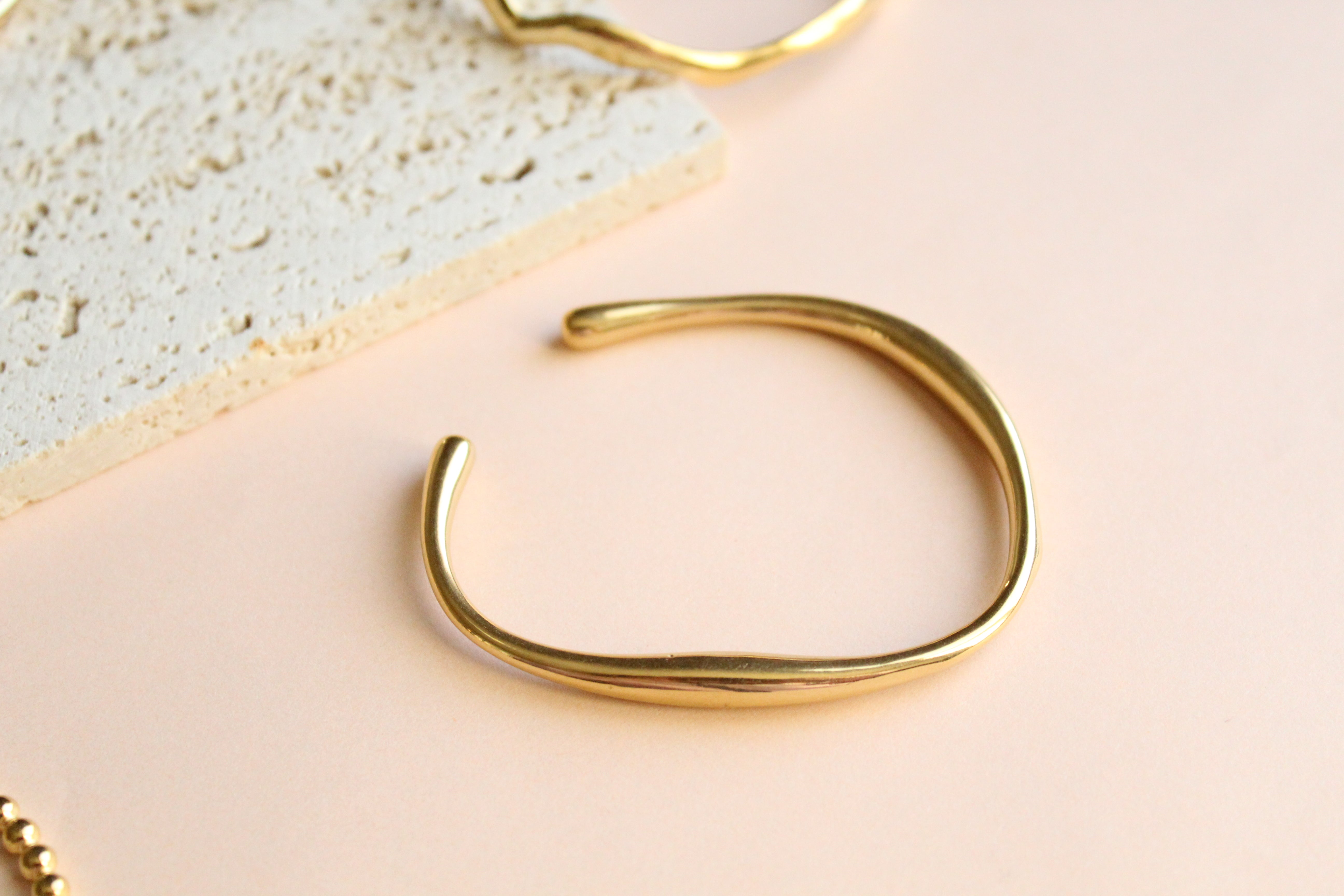 Bracciale rigido Irregolare