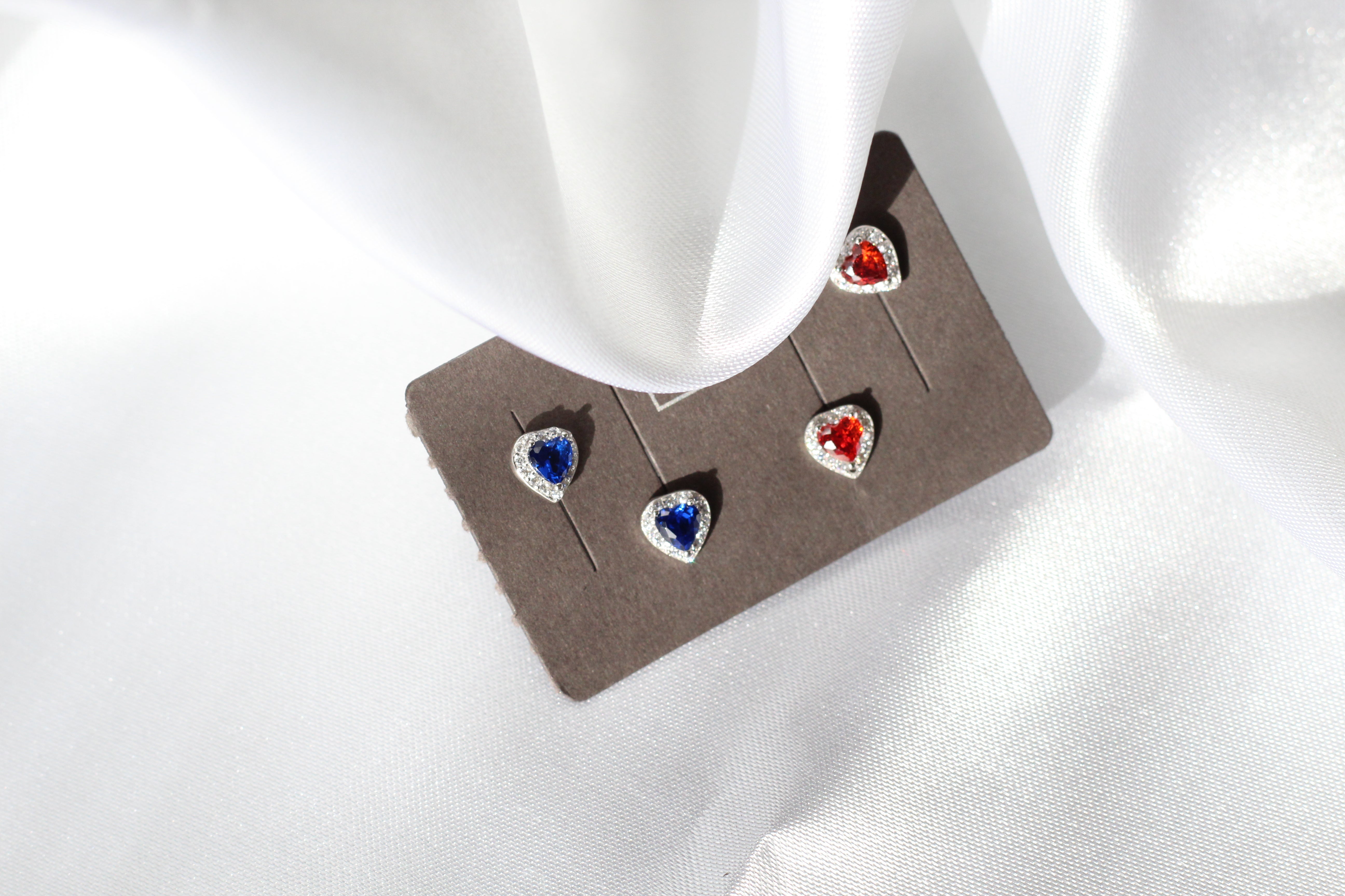 ORECCHINI CUORE ZIRCONI