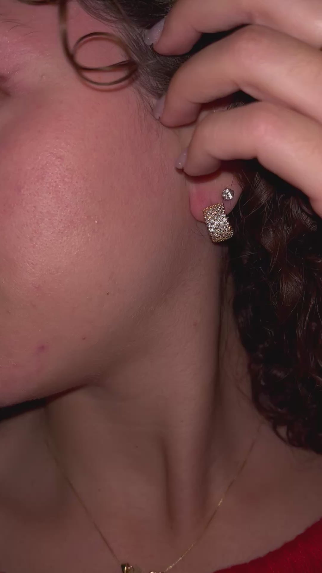 Orecchini Huggie zirconi